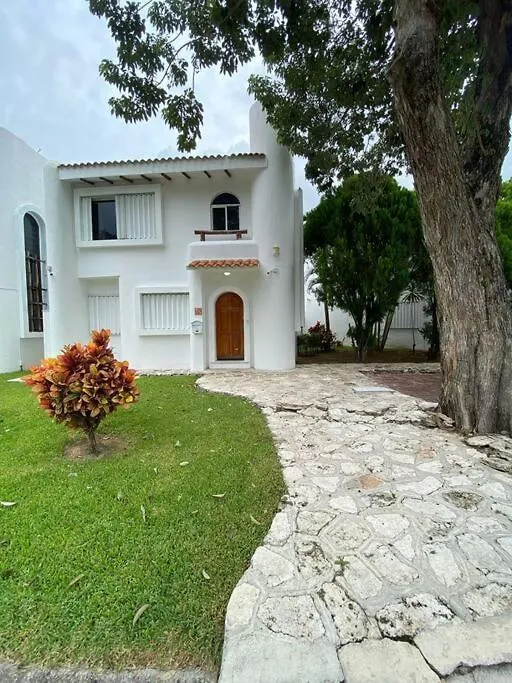 Villa Vaoli Playa del Carmen